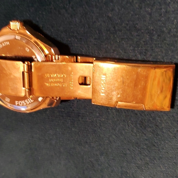 Fossil Watch - Picture 4 of 6